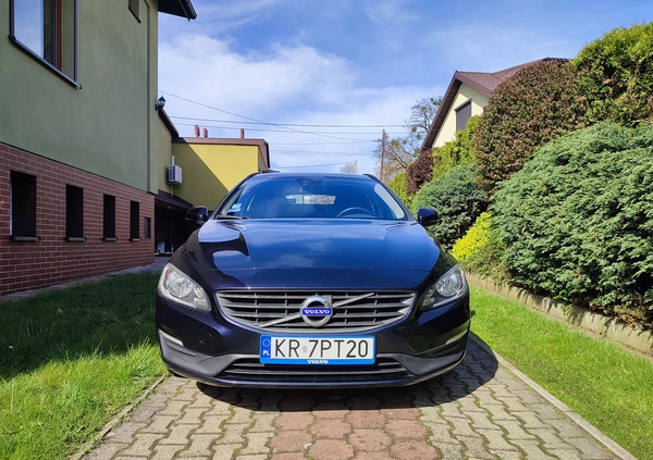 Volvo V60 cena 40999 przebieg: 240000, rok produkcji 2016 z Kraków małe 137